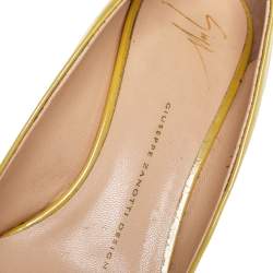 Giuseppe Zanotti Yellow/Black Patent Leather Cap Toe Pumps Size 38