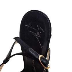 مملوكة مسبقًا صندل جوسيبي زانوتي سير كاحل مزخرف كريستال ساتان أسود مقاس 38