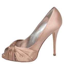 مملوكة مسبقًا حذاء كعب عالي جوسيبي زانوتي عقدة ساتان بيج مقاس 39