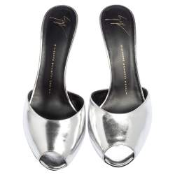 Pre Owned Giuseppe Zanotti Silver Leather Peep Toe Slide Sandals Size 40