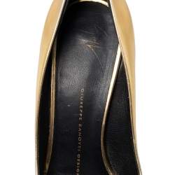 Pre Owned حذاء كعب عالي جوسيبي زانوتي مقدمة مدببة جلد ذهبي مقاس 38