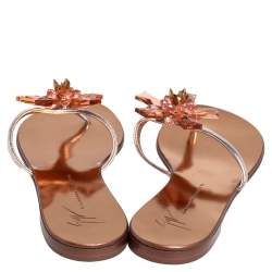 Pre Owned Giuseppe Zanotti Silver/Gold Leather Crystal Embellished Thong Flats Size 38