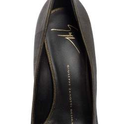 Pre Owned Giuseppe Zanotti Metallic Bronze Leather Bow Embellished Pointed Toe Pumps  Size 37.5