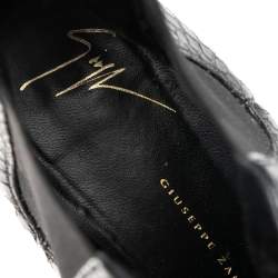 مملوكة مسبقًا Giuseppe Zanotti Black Python Embossed Patent Leather Ankle Boots Size 37.5