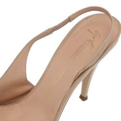 مملوكة مسبقًا Giuseppe Zanotti Beige Leather Embellished Slingback Sandals Size 39.5