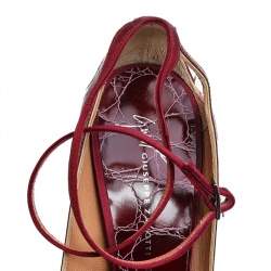 مملوكة مسبقًا Giuseppe Zanotti Red Satin And Textured Leather Ankle Strap Sandals Size 38.5