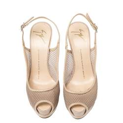 مملوكة مسبقًا صندل جوسي بي زانوتي شبكة وجلد بيج مقدمة مفتوحة بحزام للكاحل نعل سميك مقاس 37