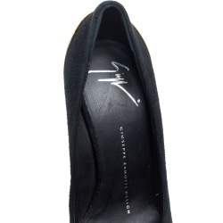 مملوكة مسبقًا Giuseppe Zanotti Black Suede Peep Toe Platform Pumps Size 36
