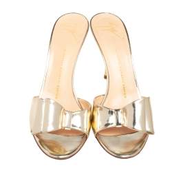 Pre Owned Giuseppe Zanotti Metallic Gold Leather Bow Mule Sandals Size 38.5