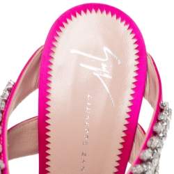 مملوكة مسبقًا Giuseppe Zanotti Pink Satin Crystal Embellished Slide Sandals Size 39