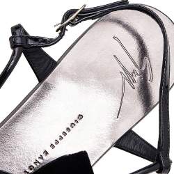 Pre Owned Giuseppe Zanotti Black Patent Leather And Velvet Bow Ankle Strap Flat Sandals Size 39.5