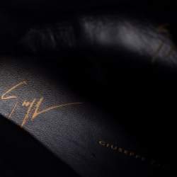 Pre Owned حذاء بوت منتصف ساق جوسيبي زانوتي جلد وشعر عجل بيج/ أسود مقاس 39