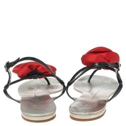 Giuseppe Zanotti Silver Patent Leather Flower Embellished  Flat Thong Sandals Size 37.5