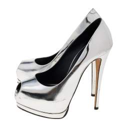 Pre Owned حذاء كعب عالي جوسيبي زانوتي شارون جلد فضي ميتاليك  بمقدمة مفتوحة ونعل سميك مقاس 40