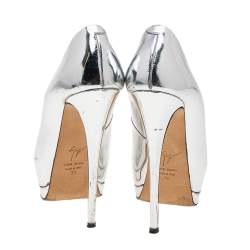 Pre Owned حذاء كعب عالي جوسيبي زانوتي شارون جلد فضي ميتاليك  بمقدمة مفتوحة ونعل سميك مقاس 40