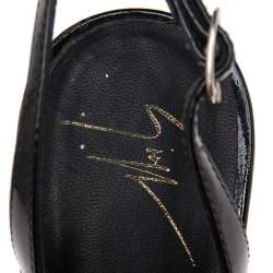 Pre Owned صندل جوسيبي زانوتي بحزام خلفي وبمقدمة مفتوحة لامع و غليتر أسود/ فضي مقاس 39 