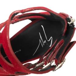 Pre Owned حذاء بوت للكاحل جوسيبي زانوتي سويدي أحمر بإبازيم متعددة مقاس 37