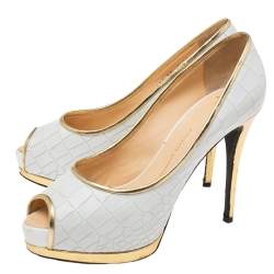 Pre Owned Giuseppe Zanotti White Croc Embossed Leather Peep-Toe Platform Pumps Size 39