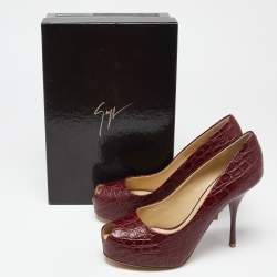 مملوكة مسبقًا Giuseppe Zanotti Burgundy Croc Embossed Leather Sharon Platform Peep Toe Pumps Size 39
