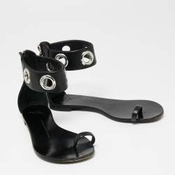 Pre Owned صندل فلات جوسيبي زانوتي جلد أسود حلقات أساور للكاحل مقاس 38