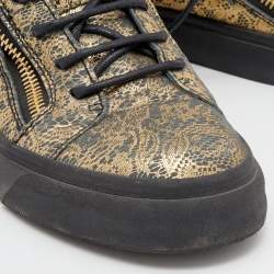 مملوكة مسبقًا حذاء رياضي جوسيبي زانوتي جلد مطبوع ذهبي ميتاليك/ رصاصي بسحاب مزدوج وعنق طويل مقاس 38