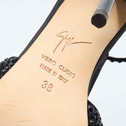 Pre Owned Giuseppe Zanotti Black/White Suede Crystal Embellished T-Strap Sandals Size 38