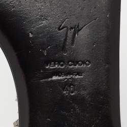 مملوكة مسبقًا صندل إصبع جوسيبي زانوتي جلد رصاصي ميتاليك مزخرف كريستال مقاس 40