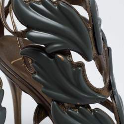 مملوكة مسبقًا صندل جوسيبي زانوتي ارغينت جلد أخضر زيتوني سيور مزينة جناح معدن مقاس 38.5