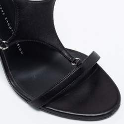 Pre Owned Giuseppe Zanotti Black Leather T-Strap Sandals Size 40