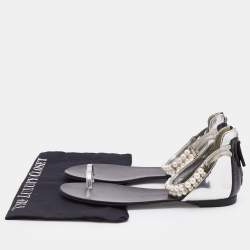 Pre Owned Giuseppe Zanotti Black/Silver Patent And Leather Pearl Embellished Toe Ring Flat Sandals Size 40