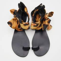 مملوكة مسبقًا Giuseppe Zanotti Black/Beige Suede and Fabric Bow Ankle Strap Flat Sandals Size 39