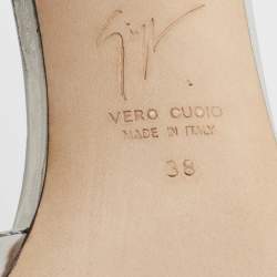 مملوكة مسبقًا Giuseppe Zanotti Silver Patent Leather Lilibeth Slingback Sandals Size 38