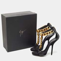 Pre Owned Giuseppe Zanotti Black Leather and Suede Chain T Strap Sandals Size 39