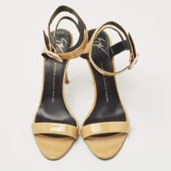 مملوكة مسبقًا صندل جوسيبي زانوتي جلد أصفر لامع حزام كاحل مقاس 40