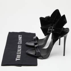 مملوكة مسبقًا Giuseppe Zanotti Black Velvet and Patent Leather Ankle Strap Sandals Size 38