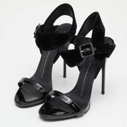مملوكة مسبقًا Giuseppe Zanotti Black Velvet and Patent Leather Ankle Strap Sandals Size 38
