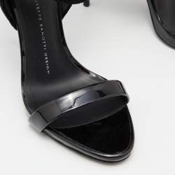 مملوكة مسبقًا Giuseppe Zanotti Black Velvet and Patent Leather Ankle Strap Sandals Size 38
