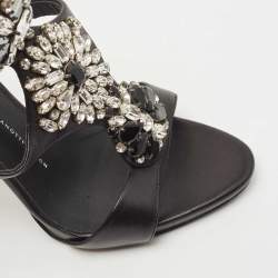 مملوكة مسبقًا Giuseppe Zanotti Black Leather Crystal Embellished Strappy Sandals Size 39