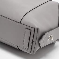 Pre Owned حقيبة يد توتس جيفنشي أنتيغونا جلد رصاصي ناعم �متوسطة