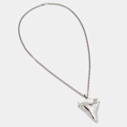 Pre Owned Givenchy Silver Tone Shark Tooth Pendant Chain Necklace