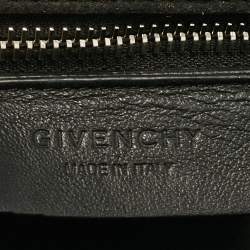 مملوكة مسبقًا Givenchy Black Leather Studded Bow Cut Crossbody Bag