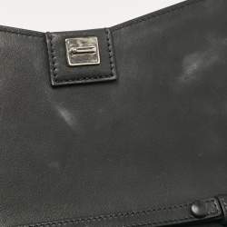 مملوكة مسبقًا Givenchy Black Leather Studded Bow Cut Crossbody Bag