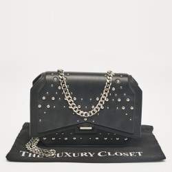 مملوكة مسبقًا Givenchy Black Leather Studded Bow Cut Crossbody Bag