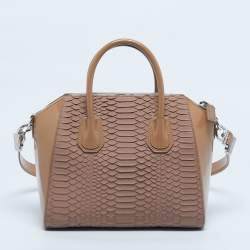 مملوكة مسبقًا حقيبة ساتشل جيفنشي أنتيغونيا جلد بيثون و لامع بلونين بيج صغيرة