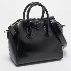مملوكة مسبقًا Givenchy Black Glossy Leather Mini Antigona Satchel