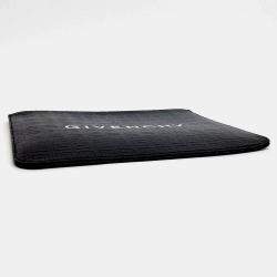 Pre Owned Givenchy Black Leather clutch
