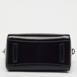 مملوكة مسبقًا Givenchy Black Leather Mini Antigona Satchel