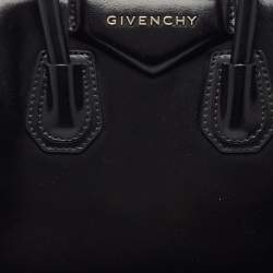 مملوكة مسبقًا Givenchy Black Leather Mini Antigona Satchel