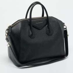 مملوكة مسبقًا Givenchy Black Leather Medium Antigona Satchel