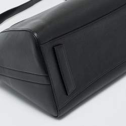 مملوكة مسبقًا Givenchy Black Leather Medium Antigona Satchel